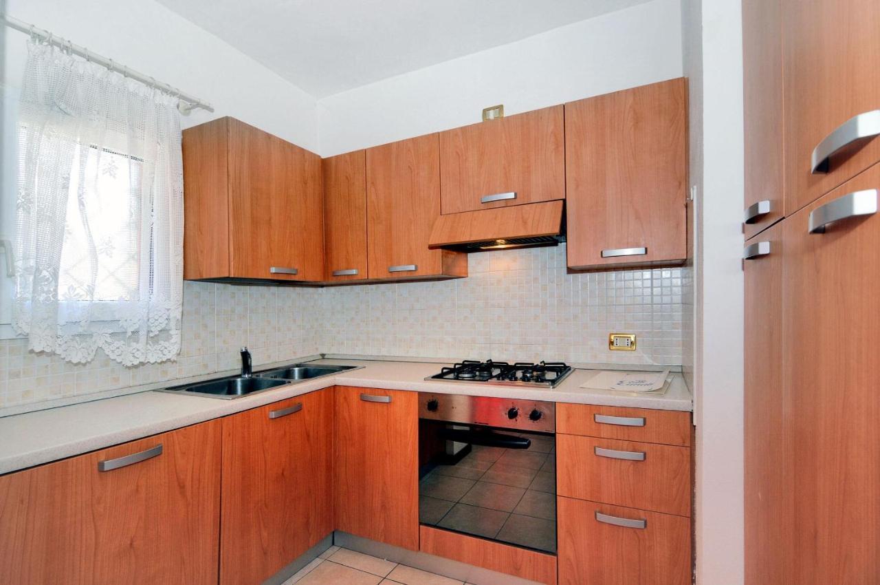 Milan Apartment Caorle Bagian luar foto